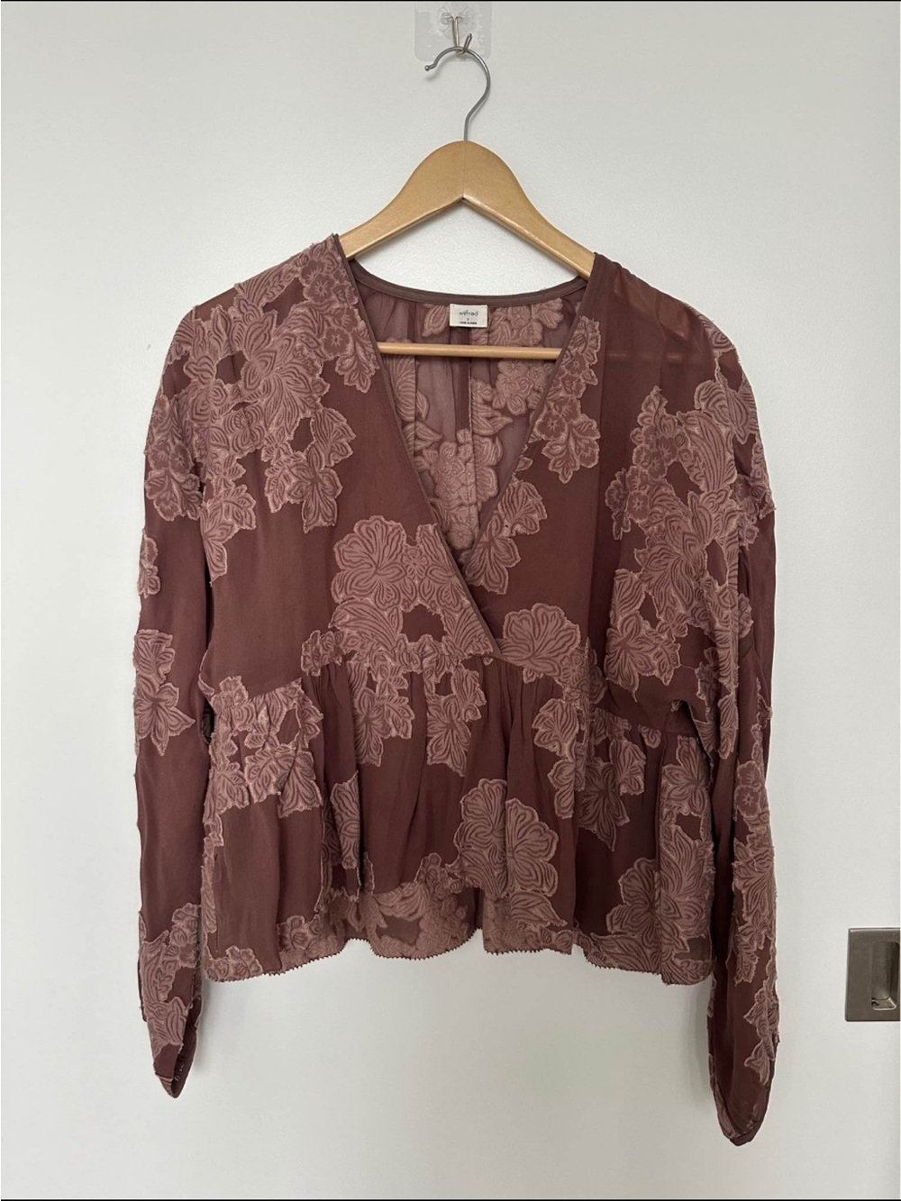 Aritzia Wilfred Mauve Floral Embroidered Blouse